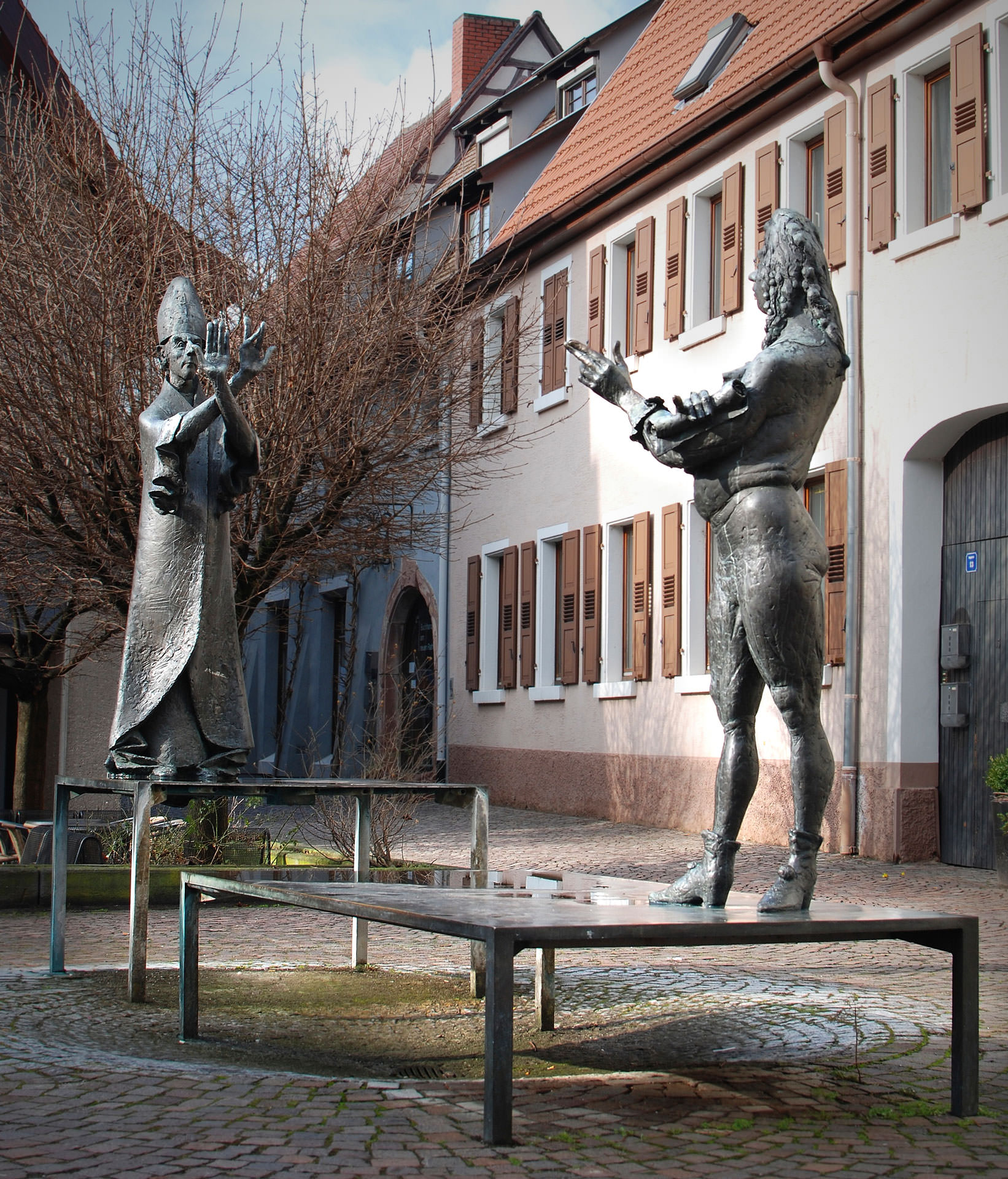 karl ulrich nuss skulpturenallee weinstadt-strümpfelbach